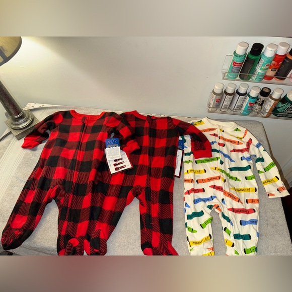 (3) Onesies - Picture 1 of 4